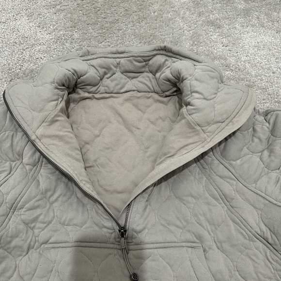 Lululemon Scuba Oversized Quilted Half Zip Color Grey In M/L (*FLAWED*) - Picture 5 of 15